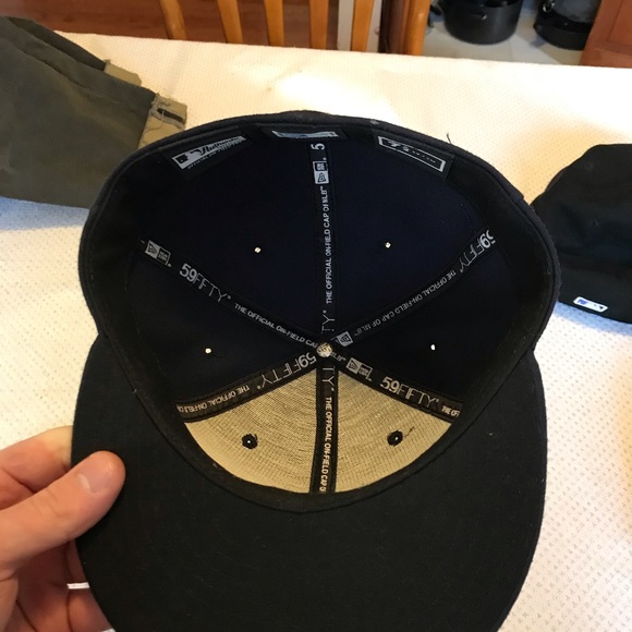 Boston Red Sox SnapBack - Picture 2 of 3